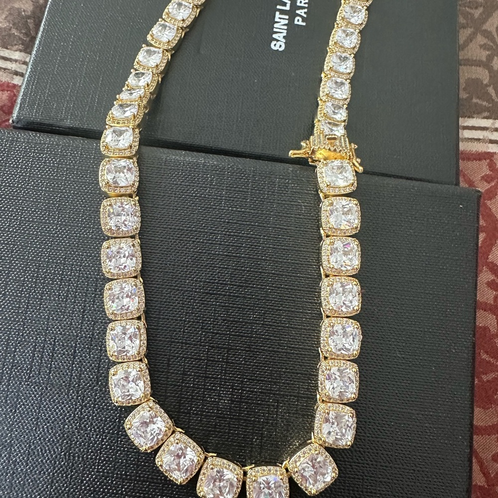 Luxurious Gold and Silver Women's Necklace - Picture 2 of 6